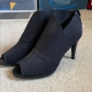 black open toed heels